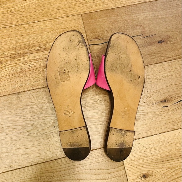 COPY - Valentino Garavani V Logo Barbie Pink! dust bags and box! Size 40 - Picture 2 of 5